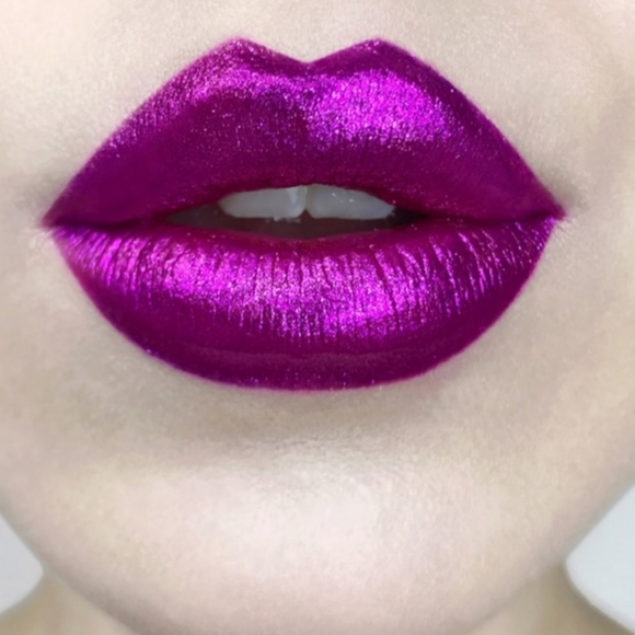 Kat Von D Other - 🆕️ Kat Von D Everlasting Glimmer Veil